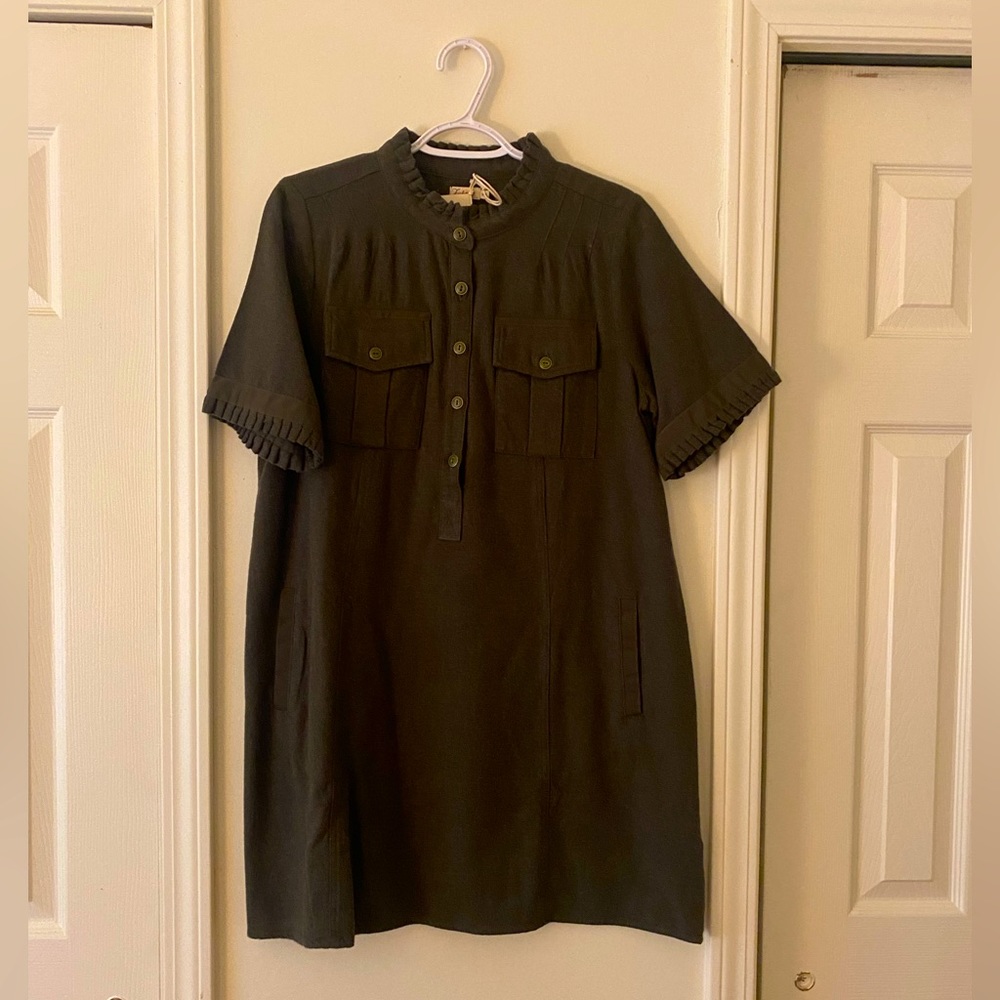 Faherty Utility Green Shift Dress. Size Medium. NWT